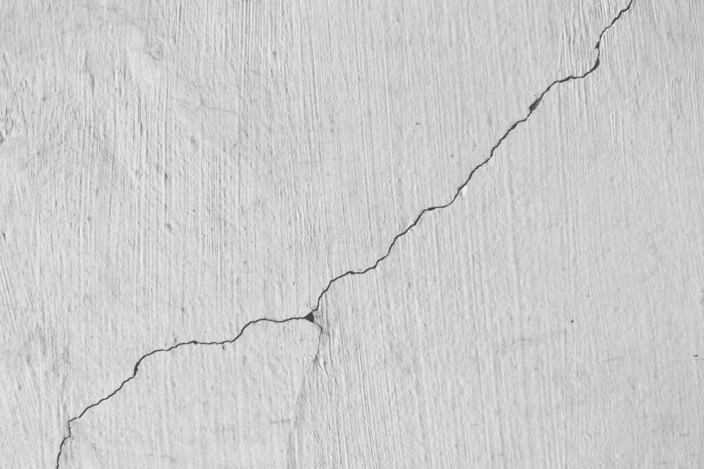 Treating cracks and fissures